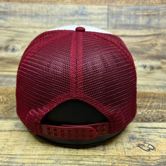 MTV Mens Trucker Hat Maroon Snapback Retro 80s Logo Music Television Ball Cap - Picture 5 of 8